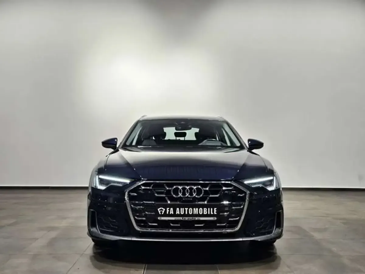 Gebraucht Audi A6 S-Line 299 PS (219 kW) 2023 Firmamentblau metallic (metallic) Kombi