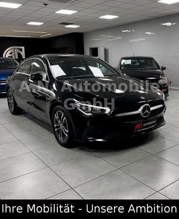 Schwarz Gebraucht 2023 Mercedes CLA180 Limousine | 22.900 € (Fairer Preis) - Bild 1/4