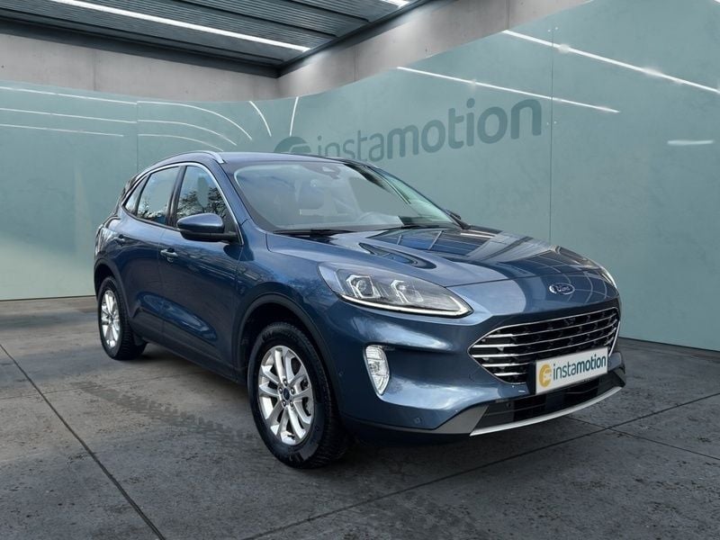 Blau Gebraucht 2022 Ford Kuga Titanium SUV | 30.640 € (Etwas zu teuer) - Bild 1/4