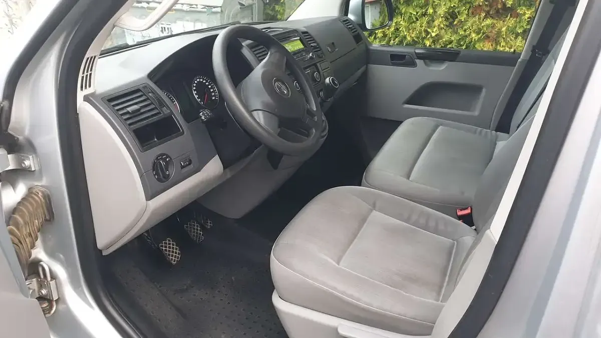 Gebraucht VW T5 140 PS (102 kW) 2015 Silber Van