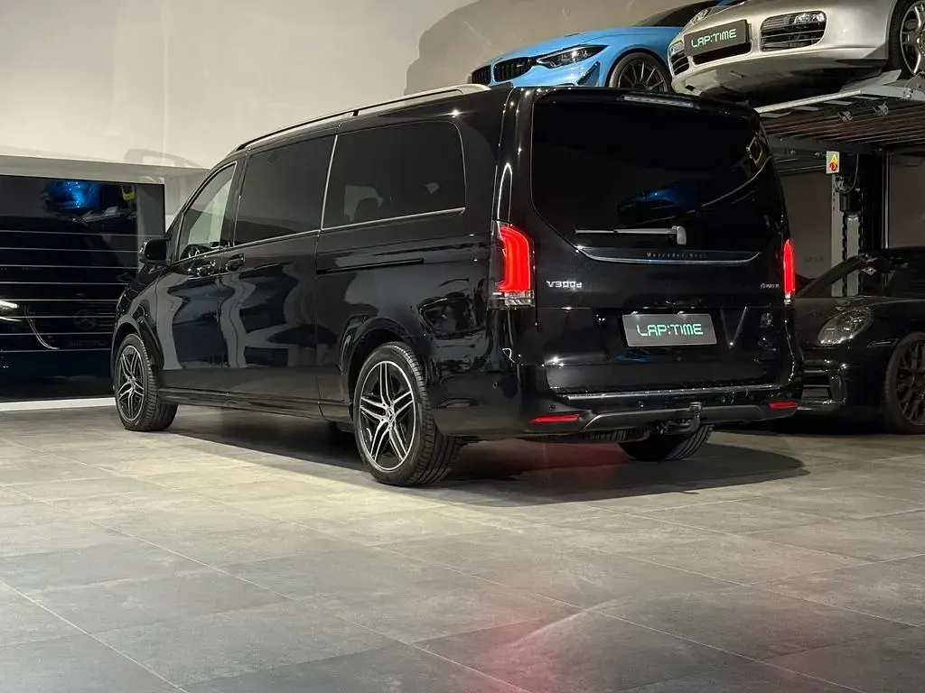 Gebraucht Mercedes V300 Exclusive 237 PS (174 kW) 2024 Schwarz Van / Kleinbus