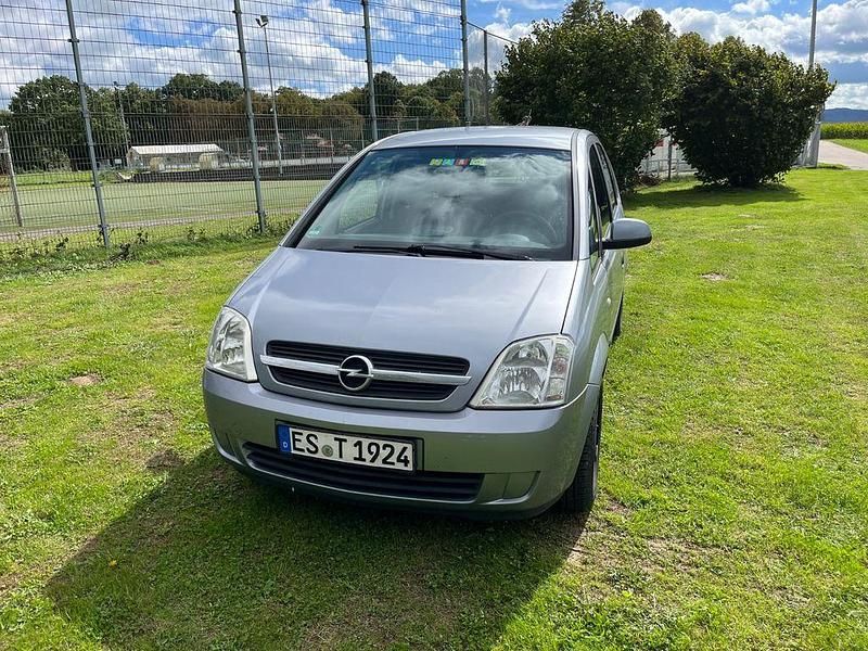 Silber Gebraucht 2004 Opel Meriva Van / Kleinbus | 1.489 € (Fairer Preis) - Bild 1/4