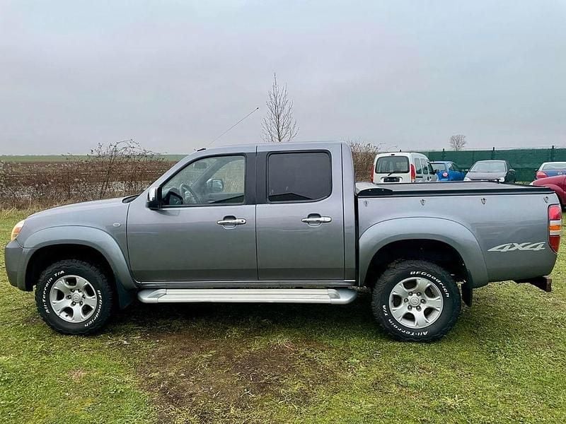 Schwarz Gebraucht 2010 Mazda BT-50 Abholung | 9.500 € - Bild 1/4