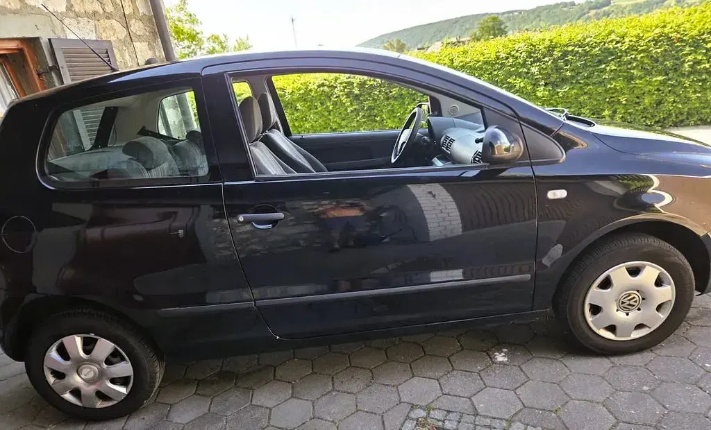 Gebraucht VW Fox 54 PS (39 kW) 2007 Schwarz Kleinwagen
