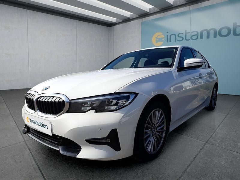 Weiß Gebraucht 2021 BMW 318 Sport Line Limousine | 27.899 € (Etwas zu teuer) - Bild 1/4