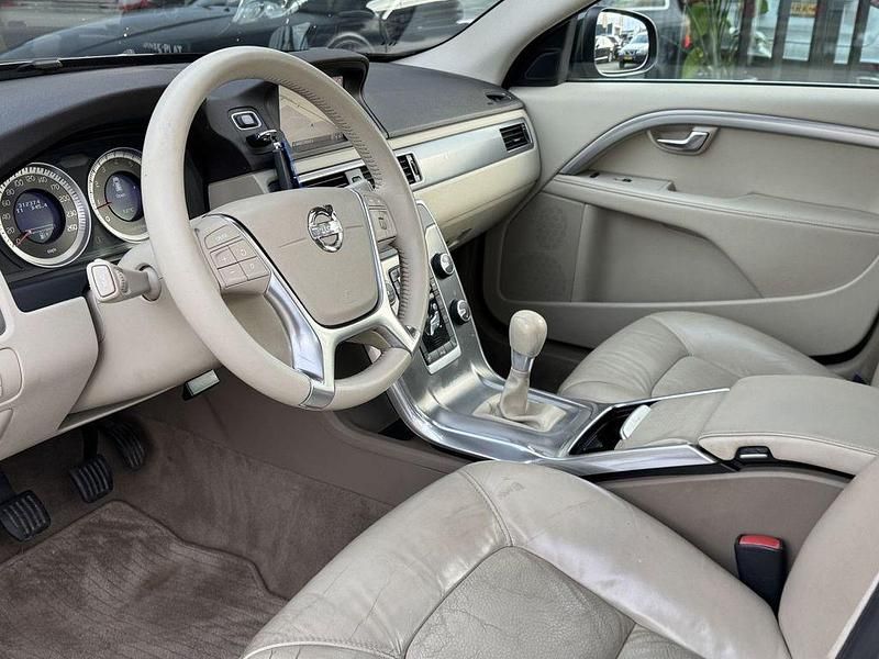 Gebraucht Volvo V70 179 PS (131 kW) 2012 Grau Kombi