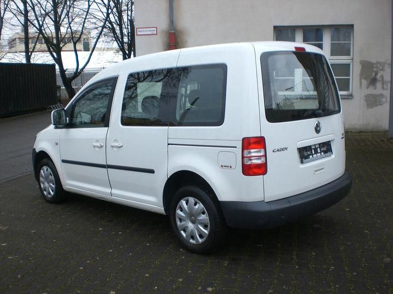 Gebraucht VW Caddy Trendline 75 PS (55 kW) 2011 Weiß Van / Kleinbus