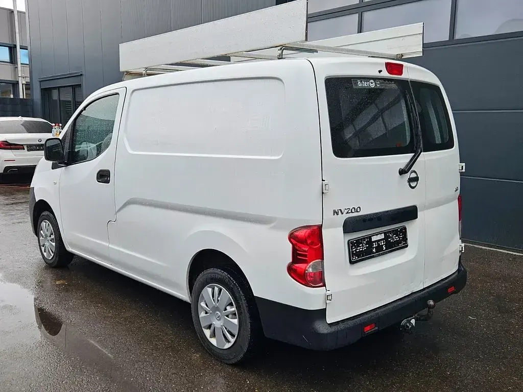 Gebraucht Nissan Evalia Comfort 90 PS (66 kW) 2015 Weiß Van / Kleinbus