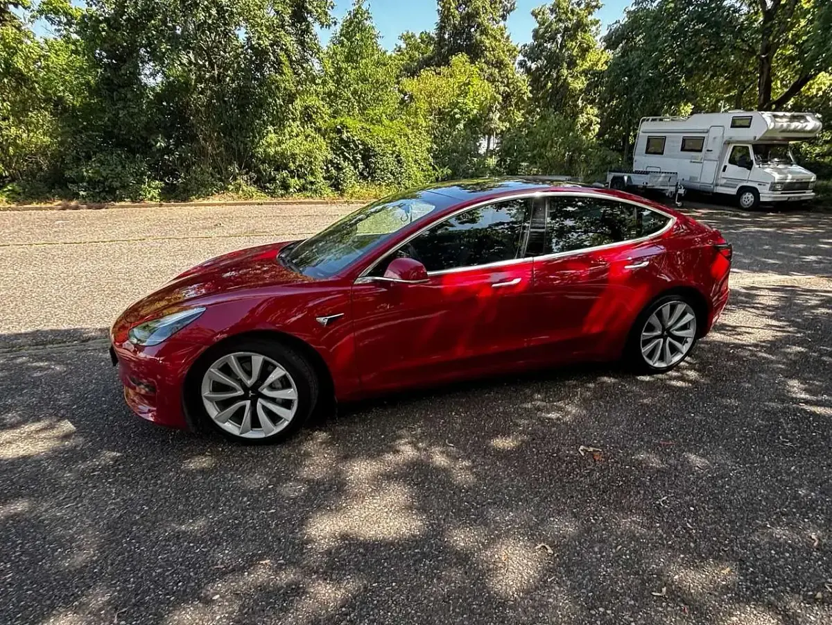 Gebraucht Tesla Model 3 Standard Range Plus 225 kW (306 PS) 2020 Rot Limousine
