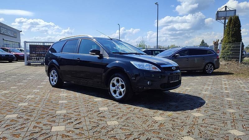 Używany Ford Focus Viva 101 KM (74 kW) 2011 Czarny Kombi