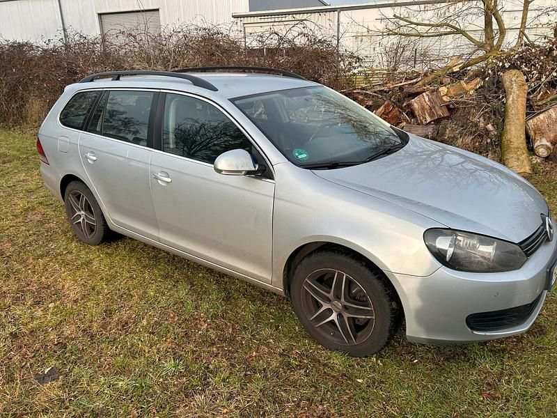 Gebraucht VW Golf VI Comfortline 123 PS (90 kW) 2010 Silber Kleinwagen