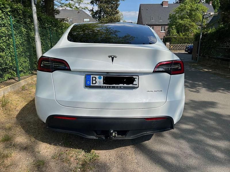 Gebraucht Tesla Model Y Long Range AWD 258 kW (351 PS) 2023 Weiß SUV