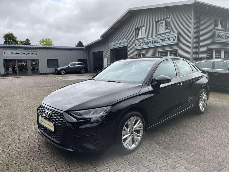 Używany Audi A3 Basis 116 KM (85 kW) 2021 Czarny Sedan/Limuzyna