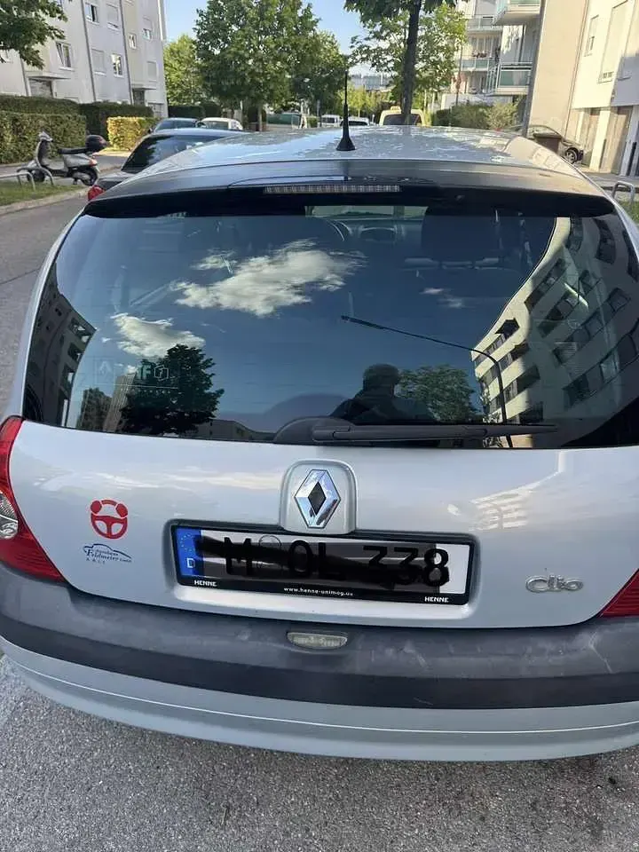 Gebraucht Renault Clio II Expression 75 PS (55 kW) 2003 Grau Limousine