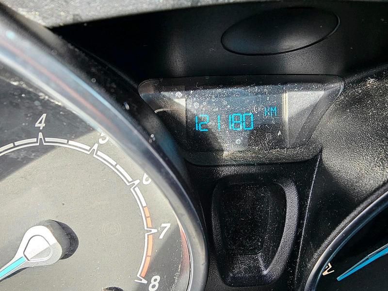 Gebraucht Ford Fiesta 66 PS (48 kW) 2013 Blau Kleinwagen