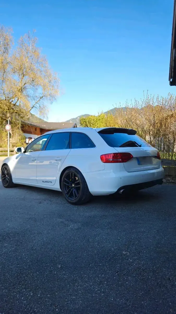 Gebraucht Audi A4 S-Line 211 PS (155 kW) 2009 Weiß Kombi