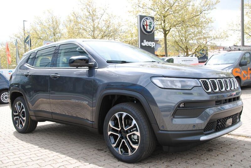 Gebraucht Jeep Compass Altitude 131 PS (96 kW) 2024 Grau SUV