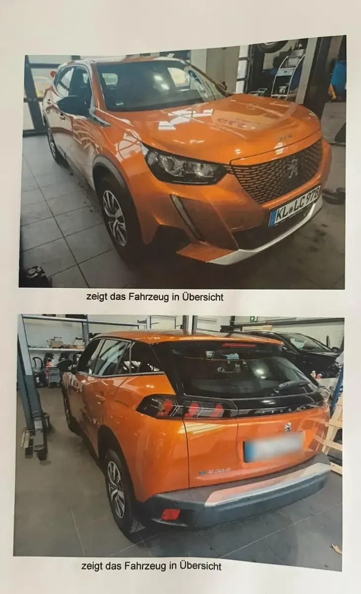 Gebraucht Peugeot e-2008 Active 100 kW (136 PS) 2023 Orange SUV