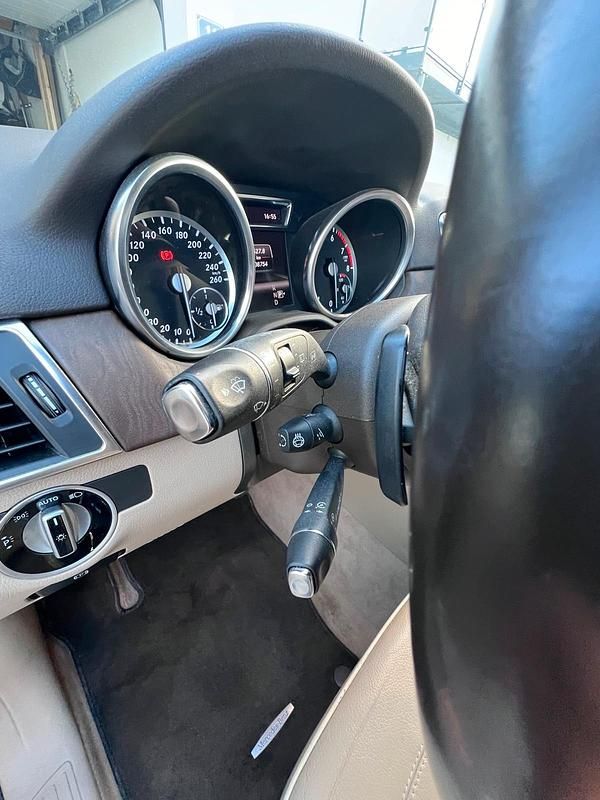 Gebraucht Mercedes ML350 306 PS (225 kW) 2013 Schwarz SUV