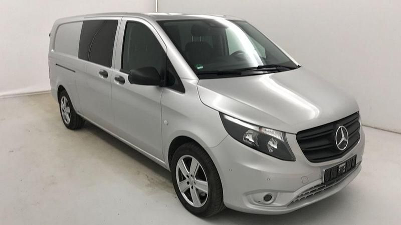 Gebraucht Mercedes Vito 163 PS (119 kW) 2021 Silber Van