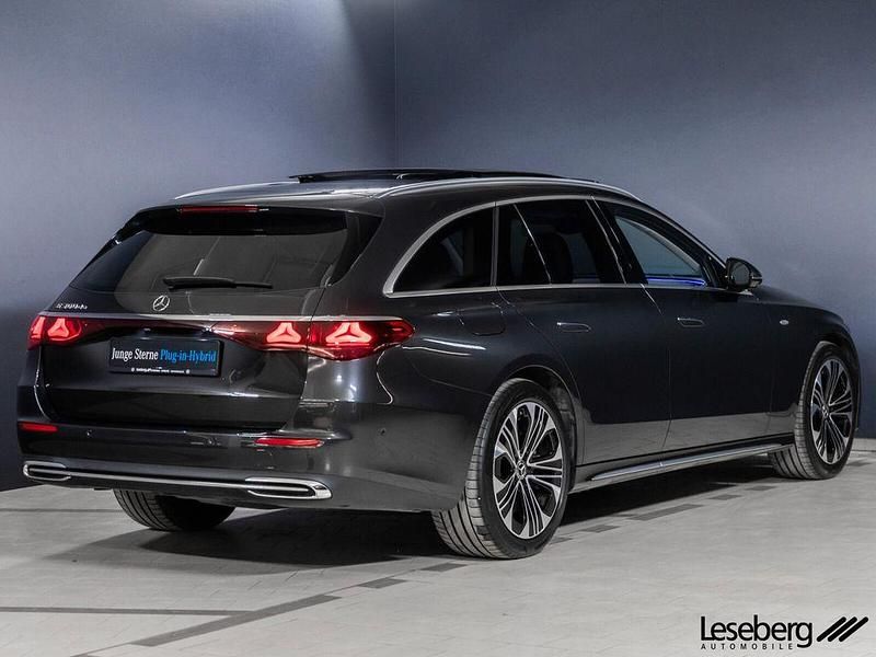 Gebraucht Mercedes E300 Exclusive 313 PS (230 kW) 2025 Graphitgrau Kombi
