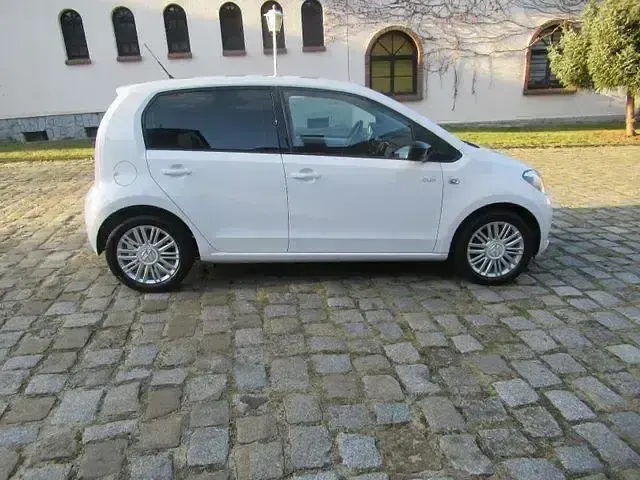 Używany VW up! Cup 75 KM (55 kW) 2015 Biały Hatchback