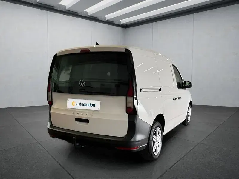 Gebraucht VW Caddy 102 PS (75 kW) 2022 Weiß Van / Kleinbus