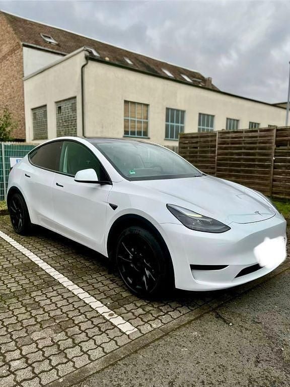 Gebraucht Tesla Model Y RWD 188 kW (256 PS) 2023 Weiß SUV