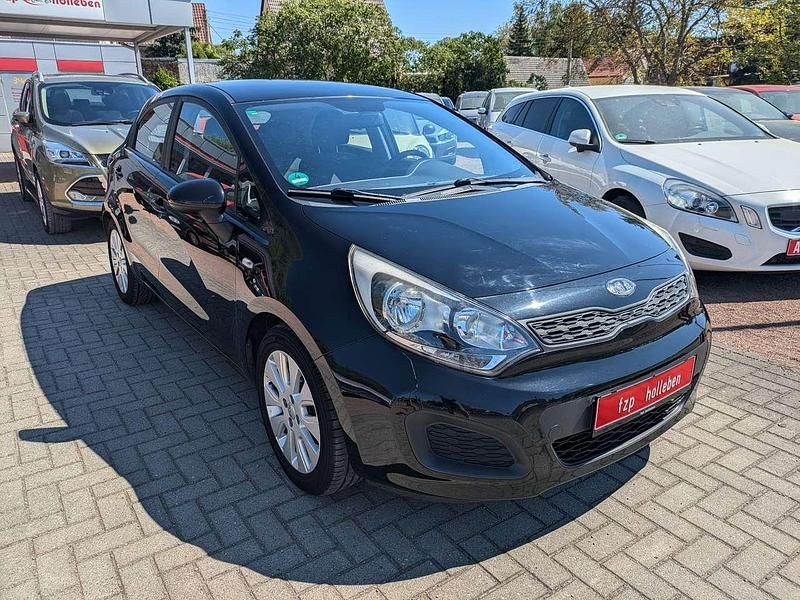 Gebraucht Kia Rio Edition 7 86 PS (63 kW) 2012 Midnightblack met. Kleinwagen