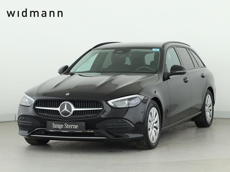 Gebraucht Mercedes C220 200 PS (147 kW) 2023 Metalliclack obsidianschwarz Kombi