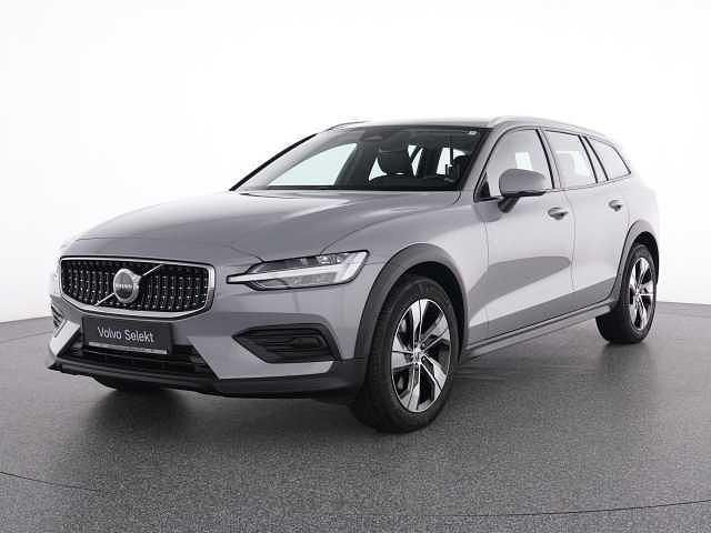 Gebraucht Volvo V60 CC 145 PS (106 kW) 2023 Kombi