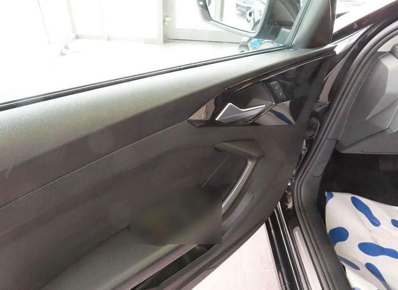 Second-hand Audi A1 Basis 95 CP (69 kW) 2020 Negru SUV
