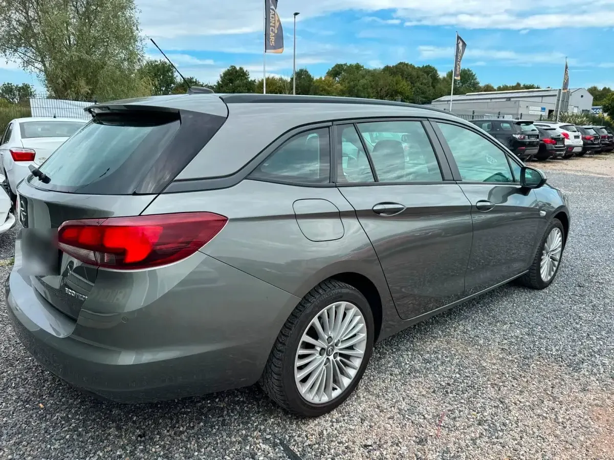 Gebraucht Opel Astra 110 PS (80 kW) 2018 Grau Kombi