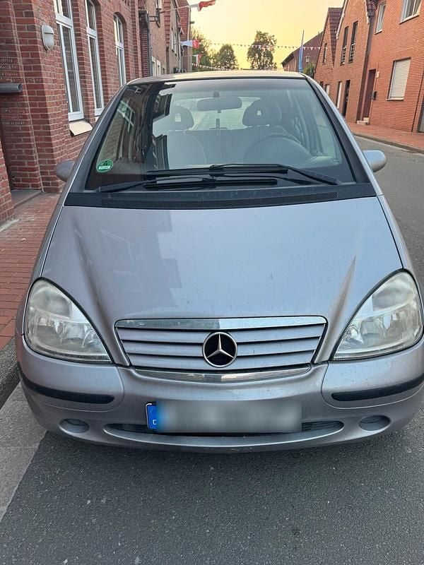Silber Gebraucht 2000 Mercedes A170 Kleinwagen | 2.222 € (Teuer) - Bild 1/4