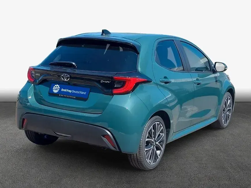 Neu Toyota Yaris 131 PS (96 kW) 2026 Grün Kleinwagen