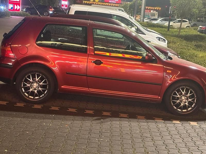 Gebraucht VW Golf IV 75 PS (55 kW) 1998 Rot Kleinwagen