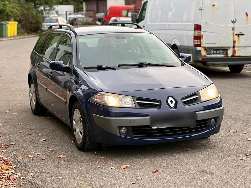 Blau Gebraucht 2009 Renault Mégane GrandTour Kombi | 2.490 € - Bild 1/4
