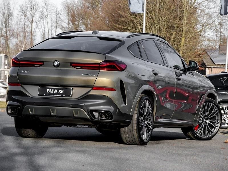 Neu BMW X6 M Sport 340 PS (250 kW) 2025 Messingmetallic ind SUV