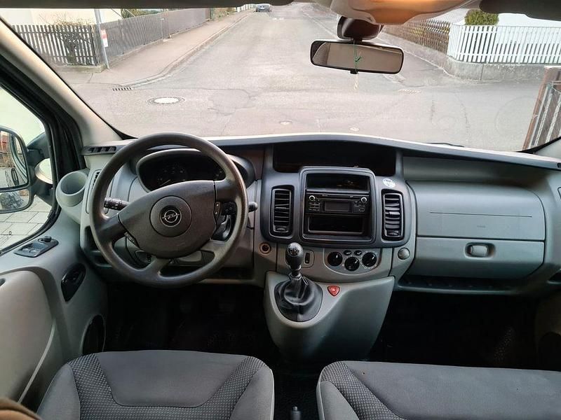 Gebraucht Opel Vivaro 114 PS (83 kW) 2015 Schwarz Van / Kleinbus