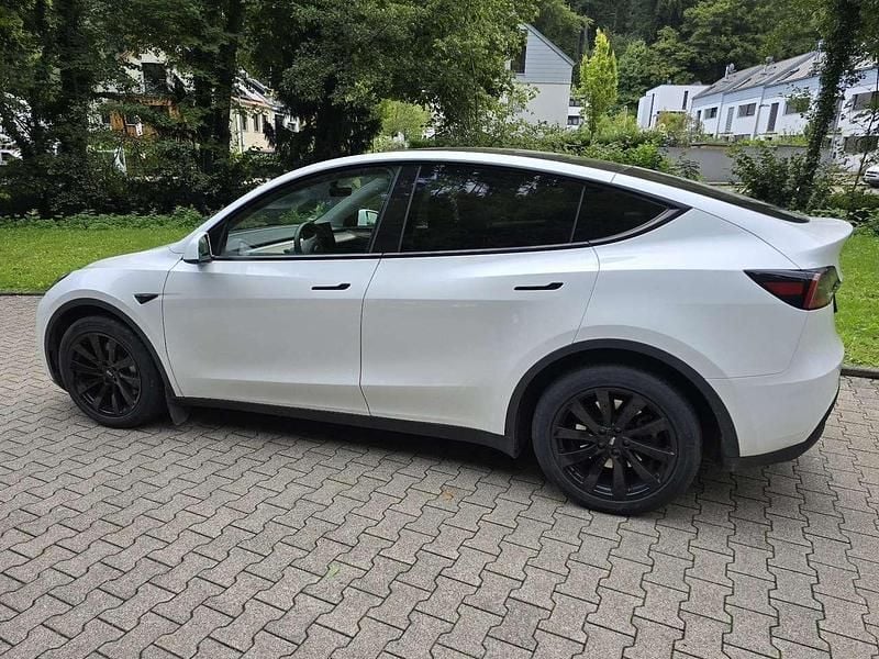 Gebraucht Tesla Model Y Long Range AWD 378 kW (514 PS) 2022 Weiß SUV
