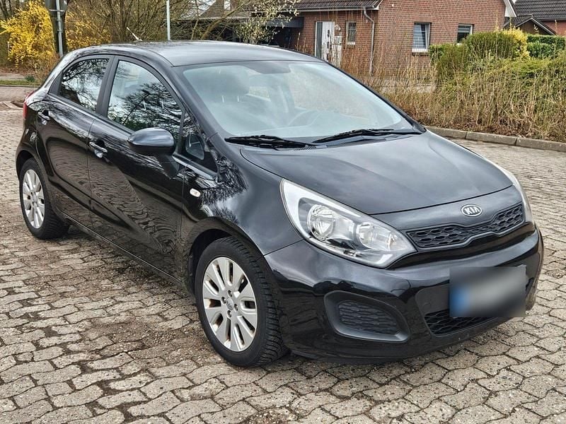 Gebraucht Kia Rio 86 PS (63 kW) 2012 Schwarz Kleinwagen