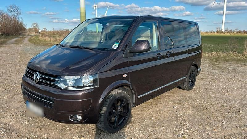 Usata VW Multivan Highline 180 CV (132 kW) 2010 Viola Monovolume
