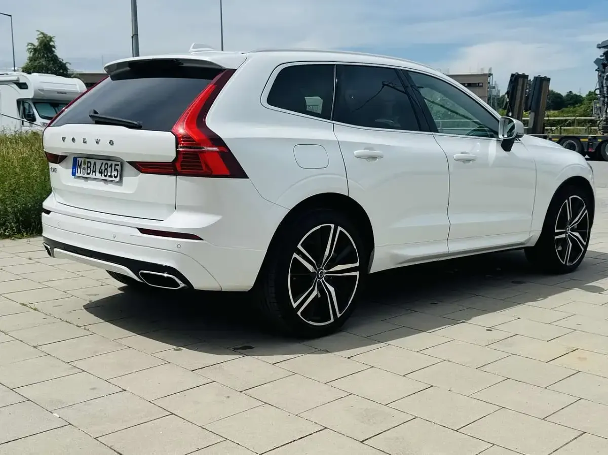 Gebraucht Volvo XC60 R-Design 235 PS (172 kW) 2017 Weiß SUV