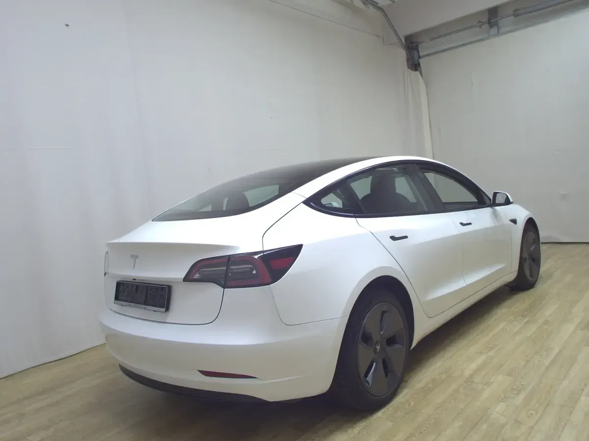 Gebraucht Tesla Model 3 239 kW (325 PS) 2023 Weiß Limousine