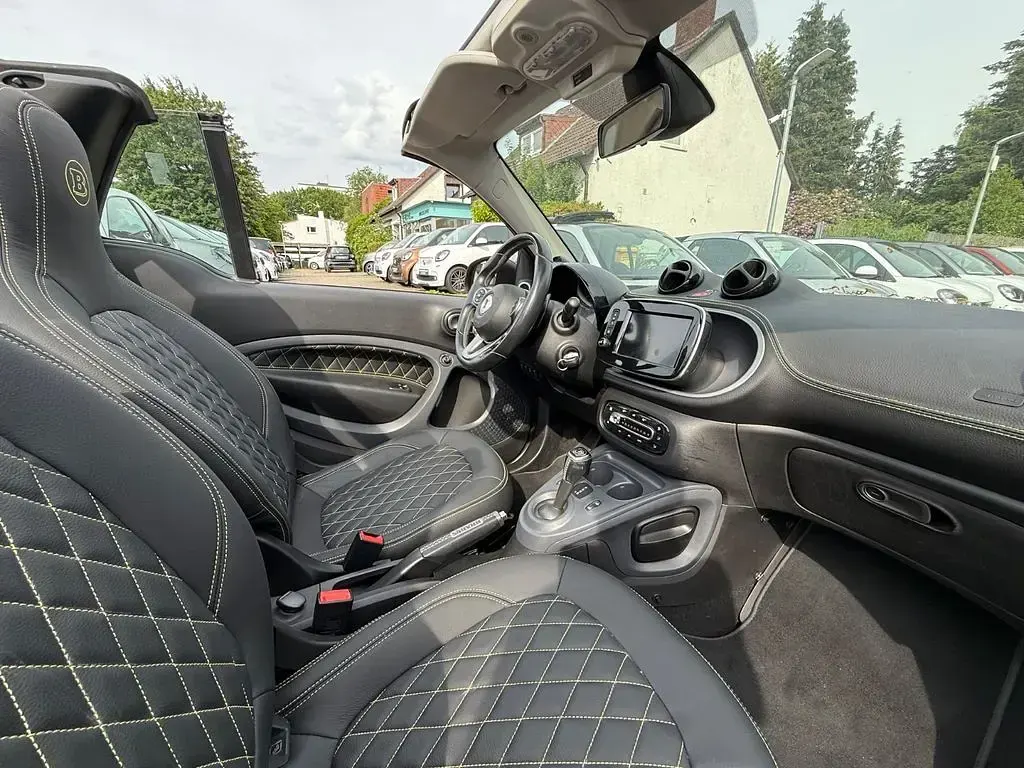 Gebraucht Smart ForTwo Cabrio Brabus 109 PS (80 kW) 2017 Gelb Cabrio
