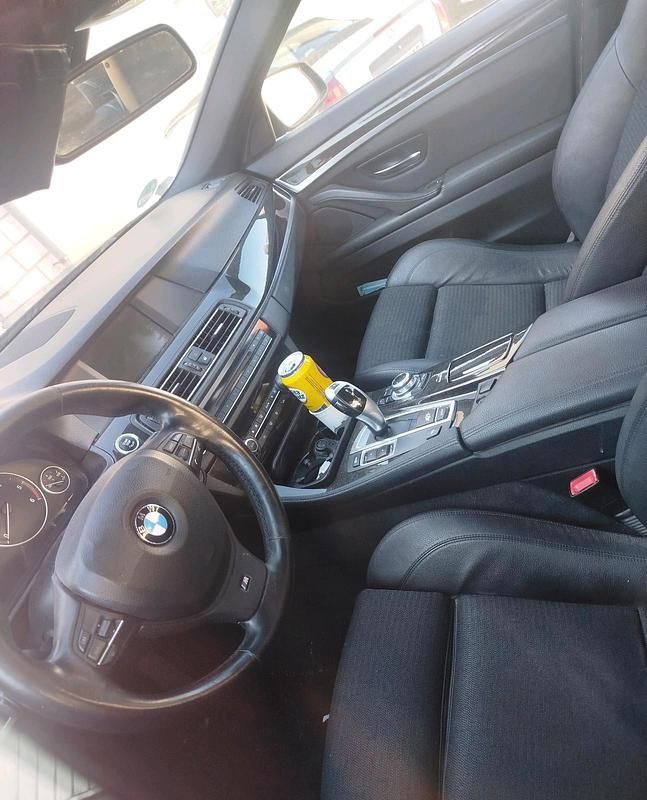 Gebraucht BMW 520 184 PS (135 kW) 2012 Schwarz Limousine