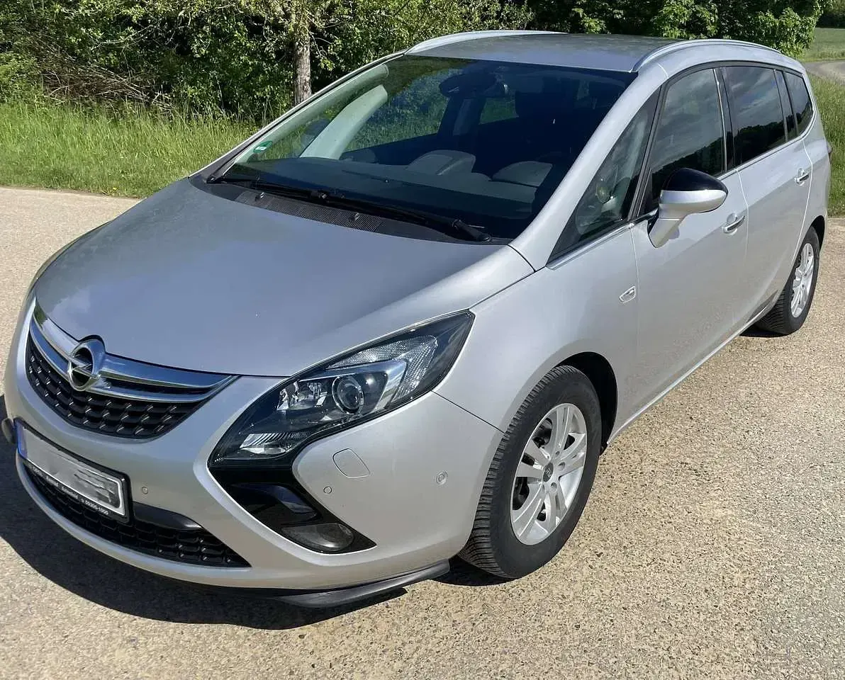 Gebraucht Opel Zafira Tourer Innovation 140 PS (102 kW) 2013 Silber Van / Kleinbus