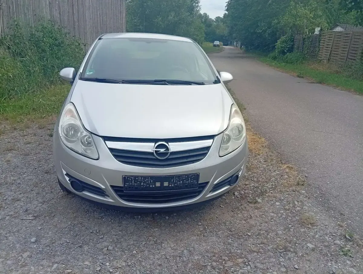 Gebraucht Opel Corsa 80 PS (58 kW) 2010 Kleinwagen
