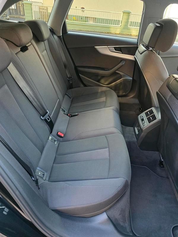 Gebraucht Audi A4 S-Line 190 PS (139 kW) 2019 Schwarz Kombi