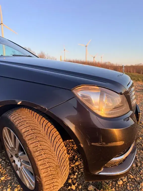 Gebraucht Mercedes 220 171 PS (125 kW) 2011 Schwarz Limousine